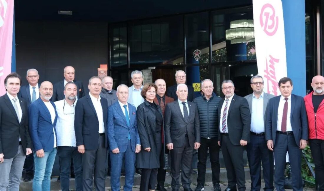 Bursa Büyükşehir Belediye Başkanı Mustafa Bozbey, BUTTİM’i ziyaret etti. BUTTİM’in