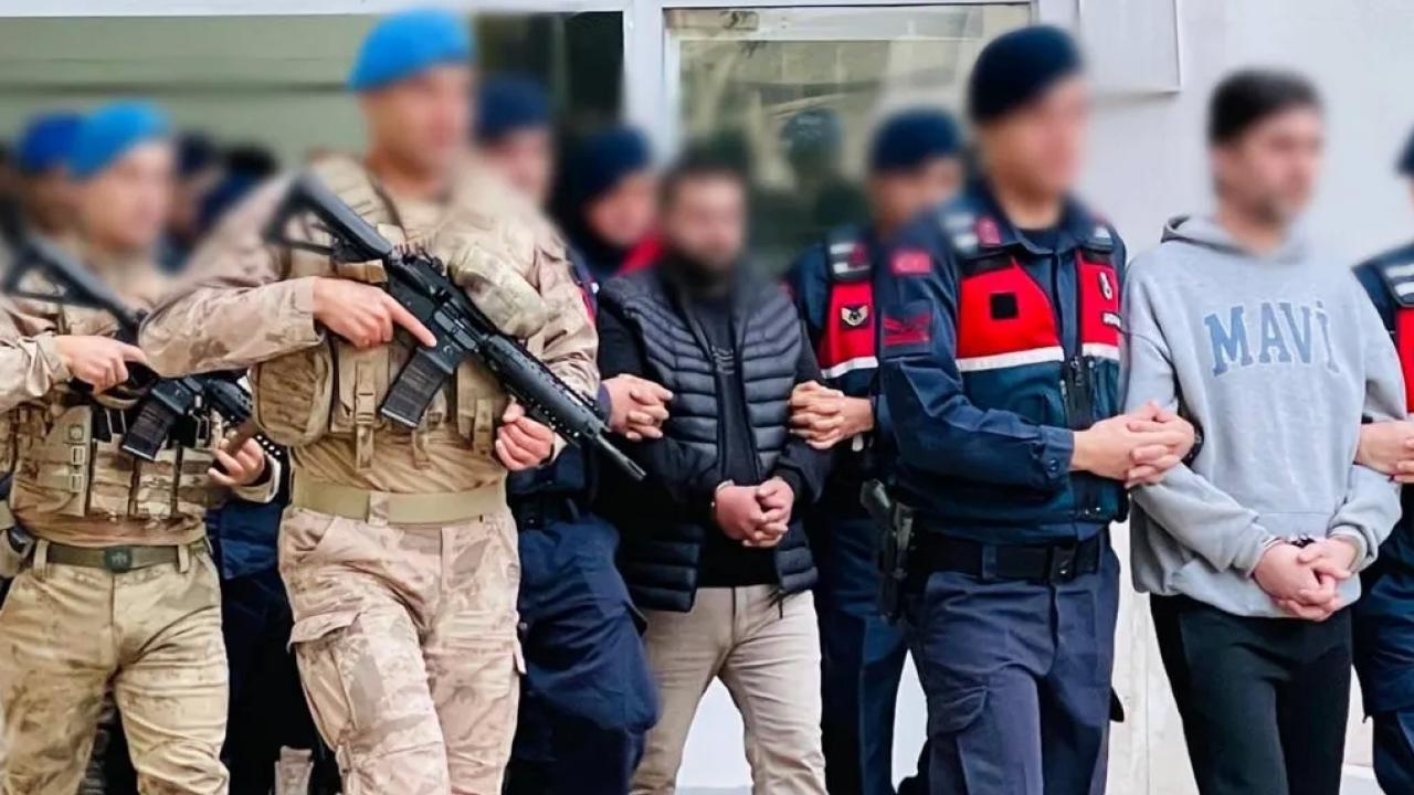 Bursa merkezli 4 vilayette Jandarma Komutanlığı tarafından düzenlenen operasyonlarda elebaşılığını