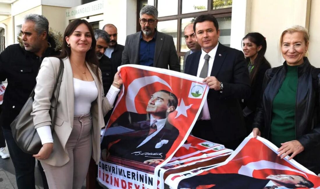 Bursa'da Osmangazi Belediyesi, 29 Ekim Cumhuriyet Bayramı’nı vatandaşların coşkuyla kutlaması