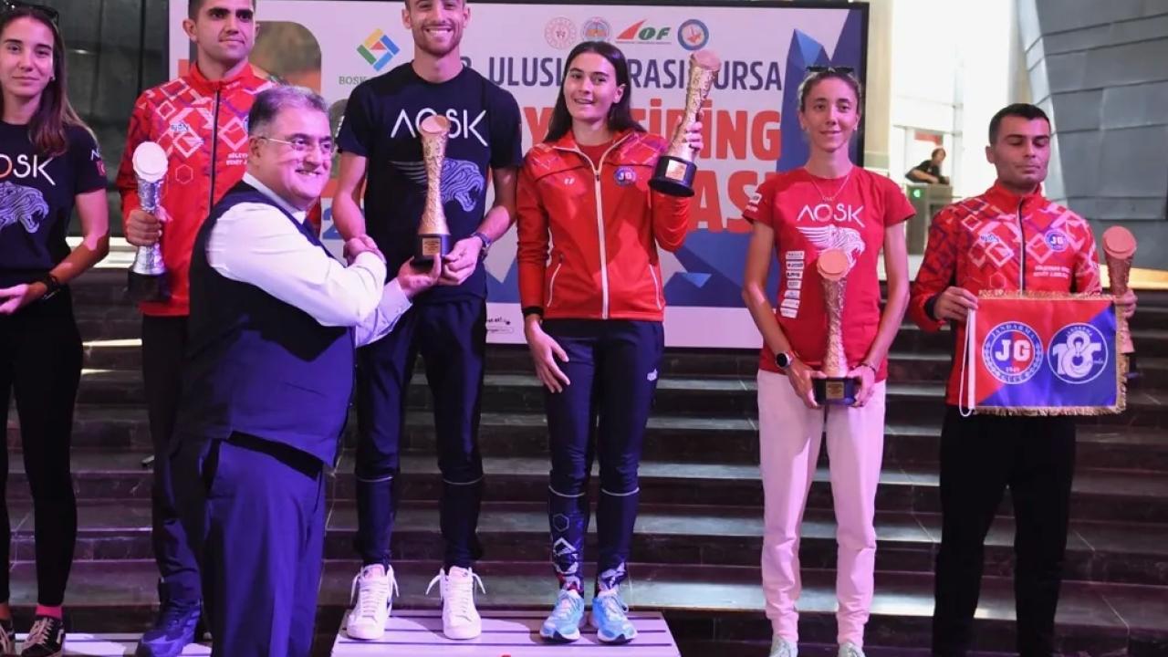 Bursa'da Osmangazi Belediyesi’nin konut sahipliğinde ,7 ülkeden 457 atletin iştirakiyle