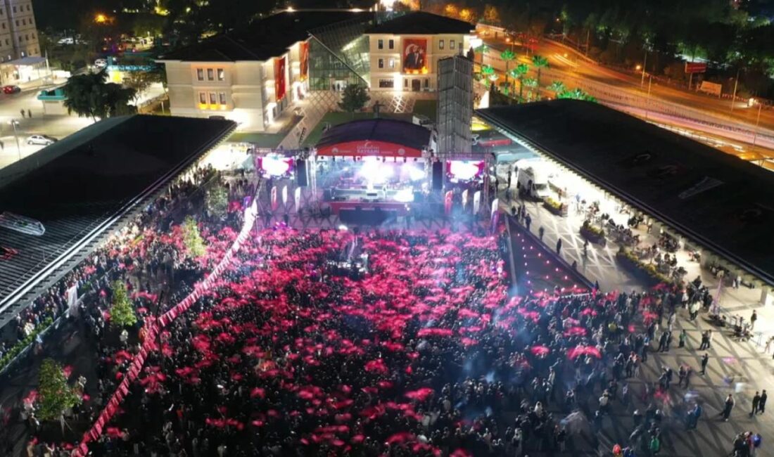 Osmangazi Belediyesi, 29 Ekim Cumhuriyet Bayramı kutlamaları kapsamında harika bir