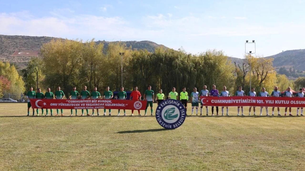 Eskişehir Büyükşehir Belediyesi tarafından düzenlenen “Cumhuriyet Kupası Belediye Çalışanları Futbol