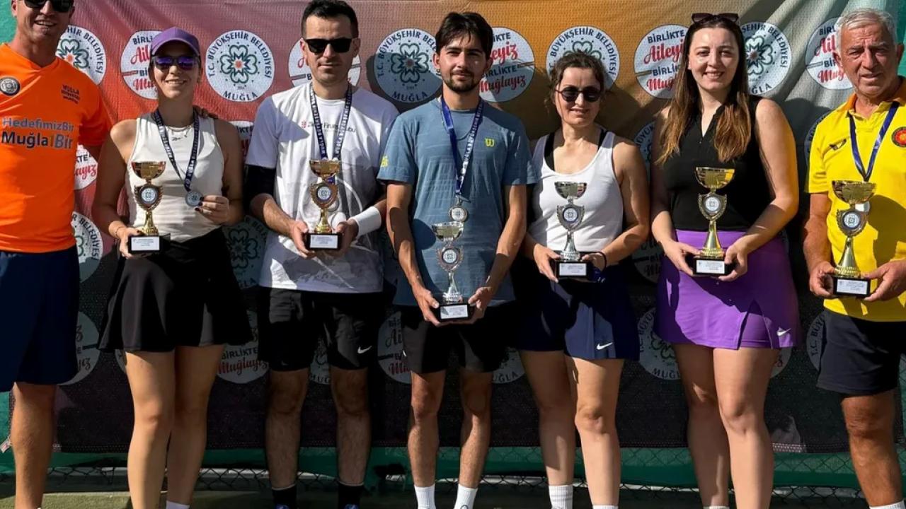 Muğla Büyükşehir Belediyesi tarafından bu yıl 6’ncısı düzenlenen Klâsik Cumhuriyet