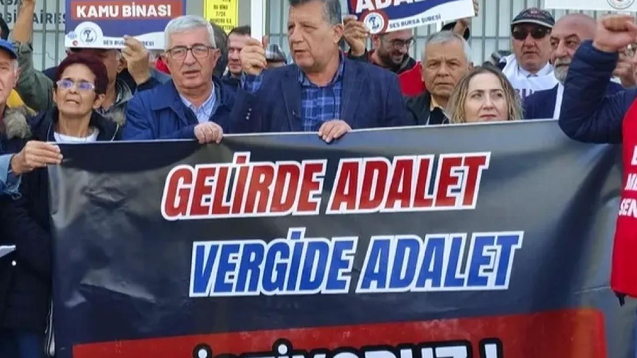 Bursa Vergi Dairesi Başkanlığı önünde DİSK, Bursa Tabip Odası, Türk