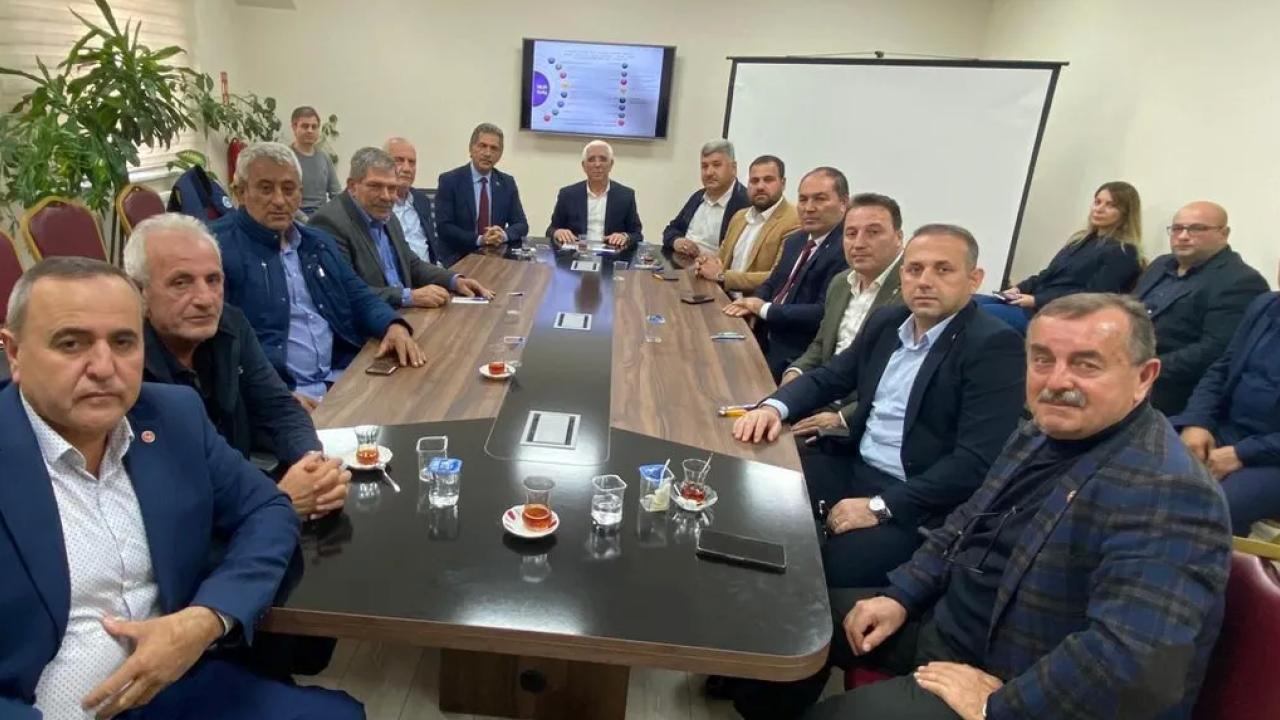 Bursa'da Gemlik Belediye Başkanı Şükrü Deviren 72 sayılı Gemlik Zeytin