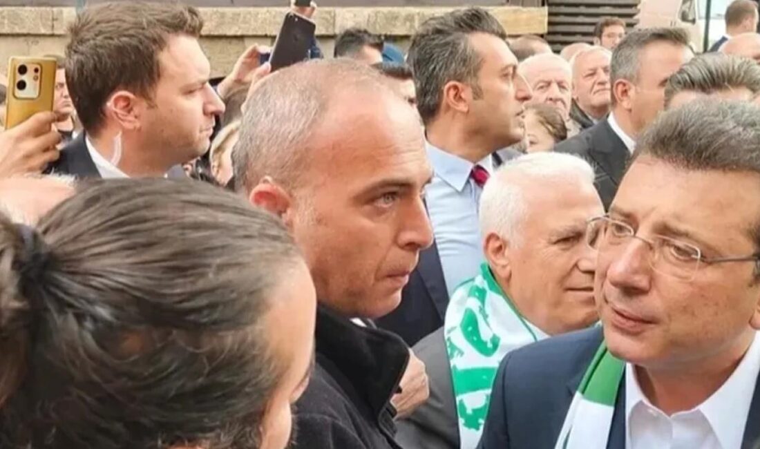 İstanbul Büyükşehir Belediye Başkanı Ekrem İmamoğlu, Bursa'ya gerçekleştirdiği ziyarette vatandaşlar
