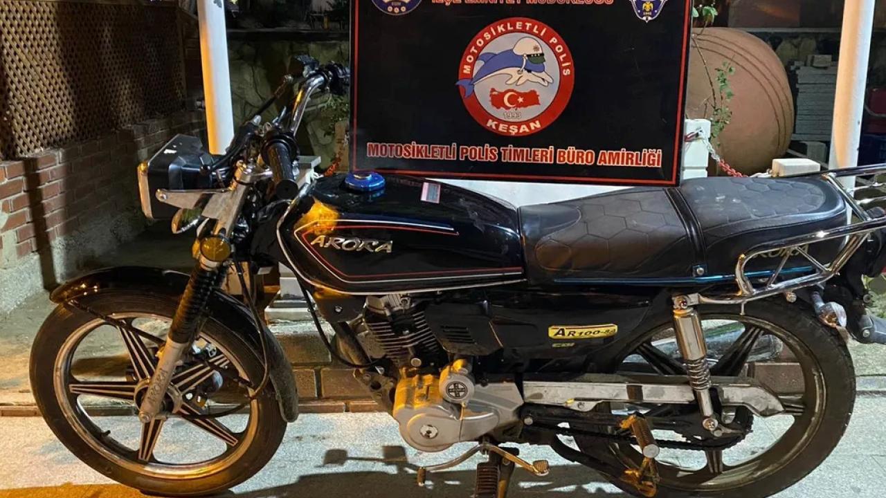 Keşan'da gerçekleştirilen başarılı bir operasyonla çalıntı bir motosiklet ele geçirildi.