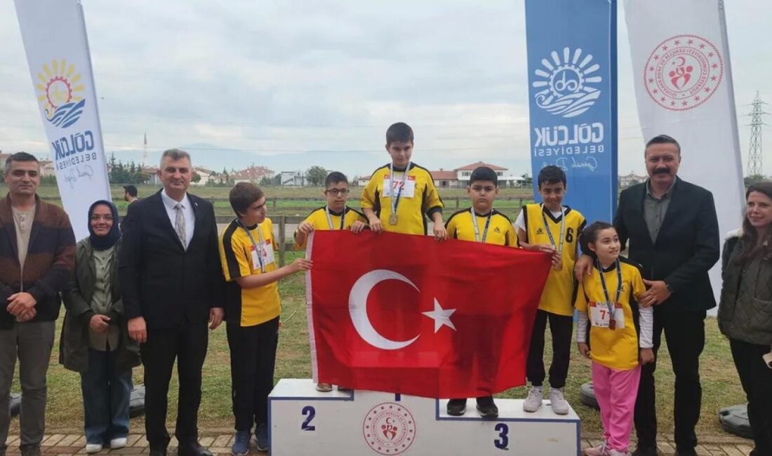 Kocaeli Gölcük’te 29 Ekim Cumhuriyet Bayramı kapsamında düzenlenen spor turnuvalarında