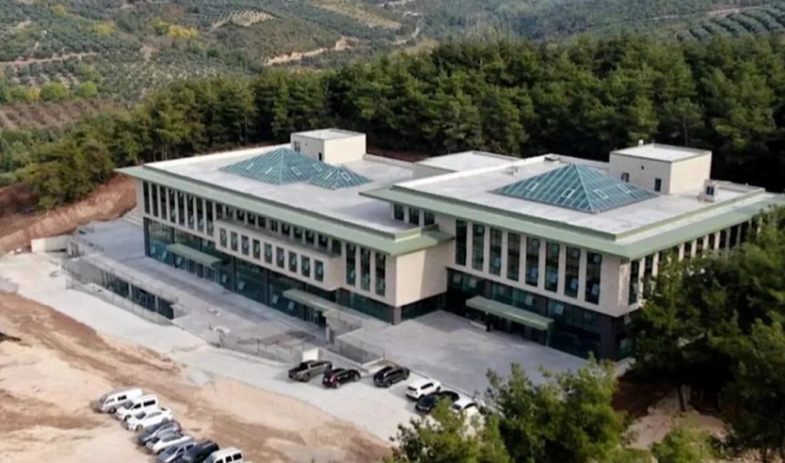 Bursa’nın Mudanya ilçesi hudutlarındaki Çağrışan Mahallesi’nde yer alan Mudanya Üniversitesi'nde