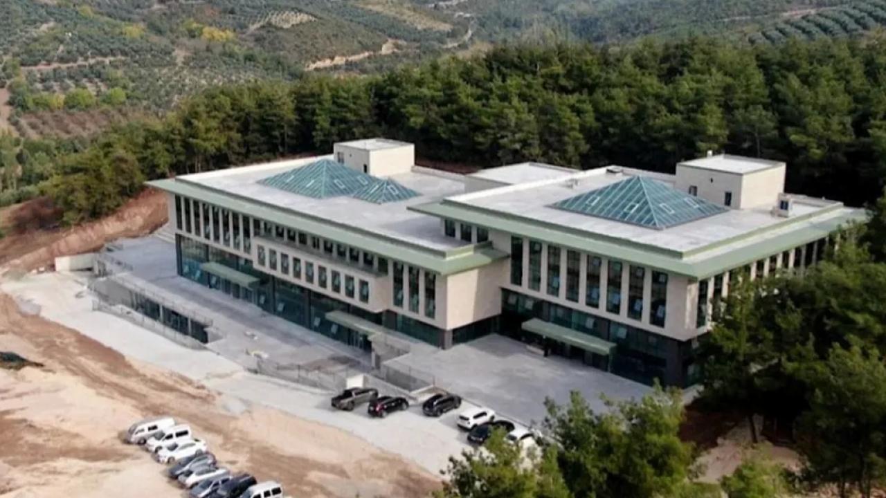 Bursa’nın Mudanya ilçesi hudutlarındaki Çağrışan Mahallesi’nde yer alan Mudanya Üniversitesi'nde