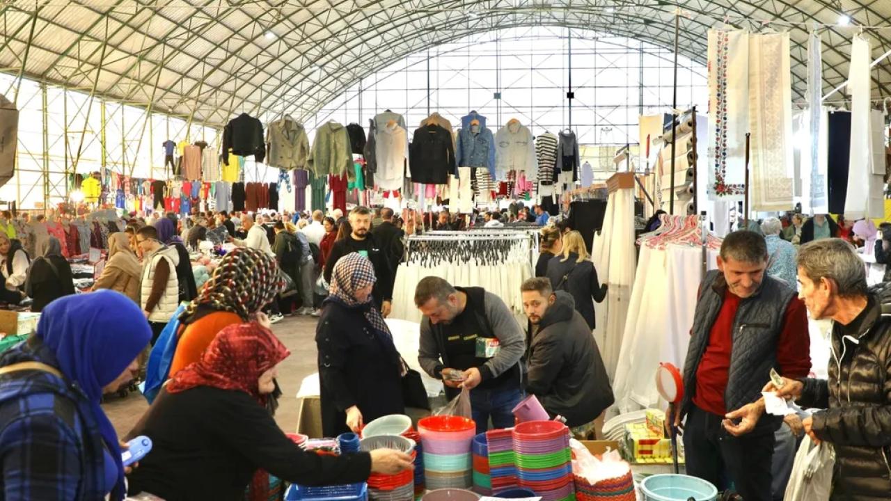 Bursa'nın Mudanya ilçesi Güzelyalı Dörtçelik Caddesi üzerinde hizmet veren Mudanya