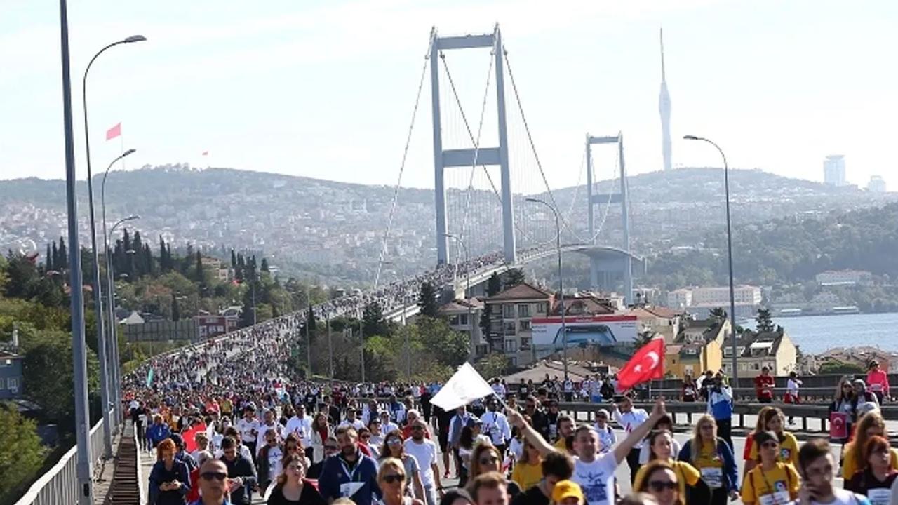 Dünyada iki kıta ortasında yapılan tek maraton özelliğine sahip olan