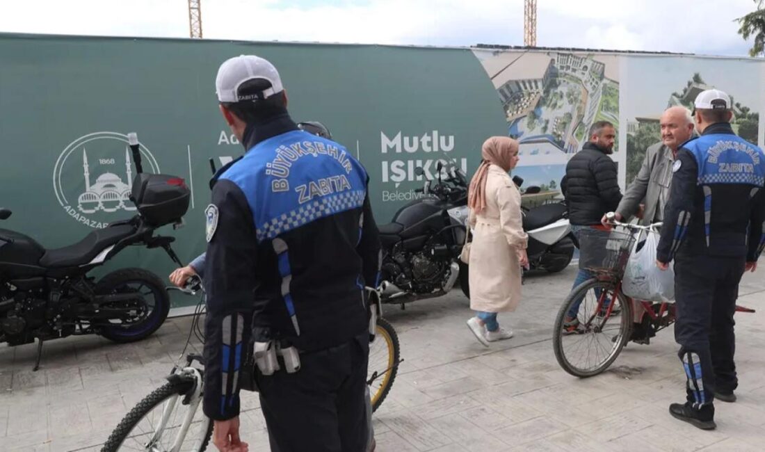 Sakarya Büyükşehir Belediyesi, kentin merkezindeki Çark Caddesi, Uzunçarşı, Atatürk Bulvarı