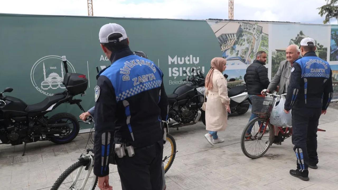 Sakarya Büyükşehir Belediyesi, kentin merkezindeki Çark Caddesi, Uzunçarşı, Atatürk Bulvarı