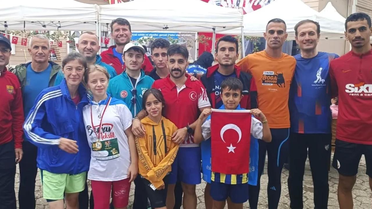Yenişehir Belediyespor Atletizm Grubu, katıldığı 5. Yalova Kivi Koşusunda kadro