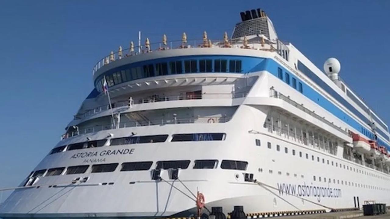 Yıl boyunca artan kruvaziyer gemi seferleri, Türkiye’nin kıyılarını yerli ve
