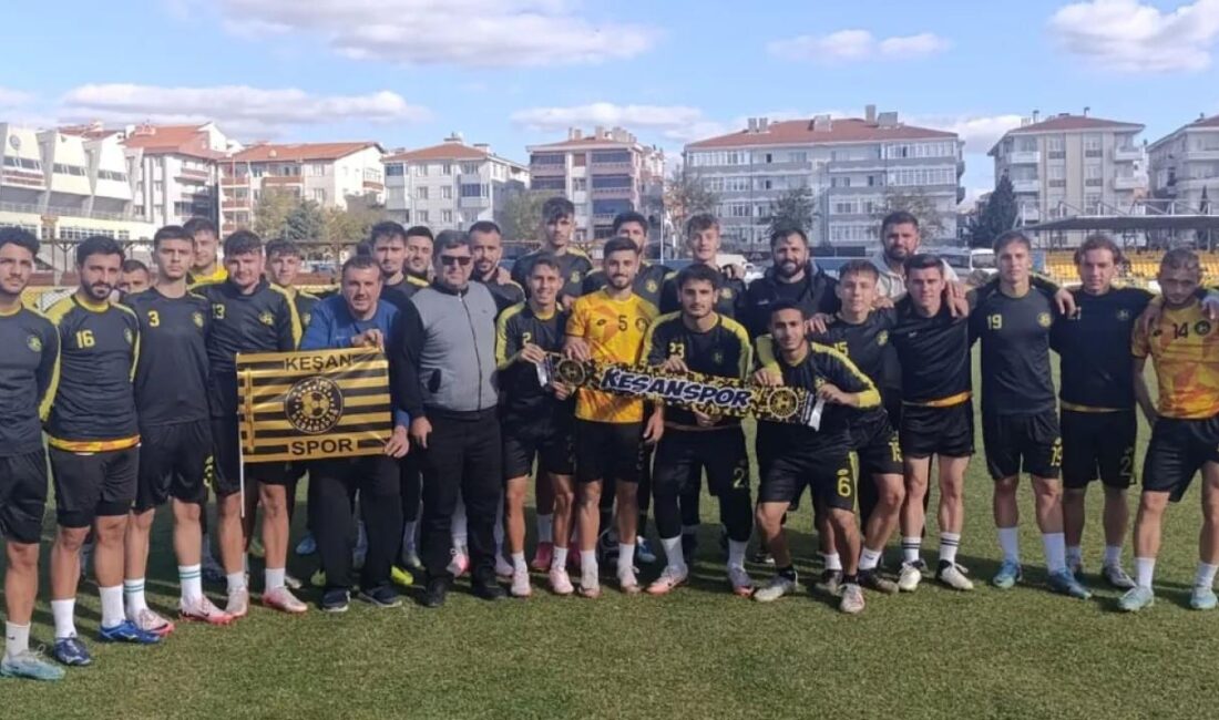 Keşansporluı taraftarlar  7 günde 3 maç oynayacak Keşanspor idmanını ziyaret