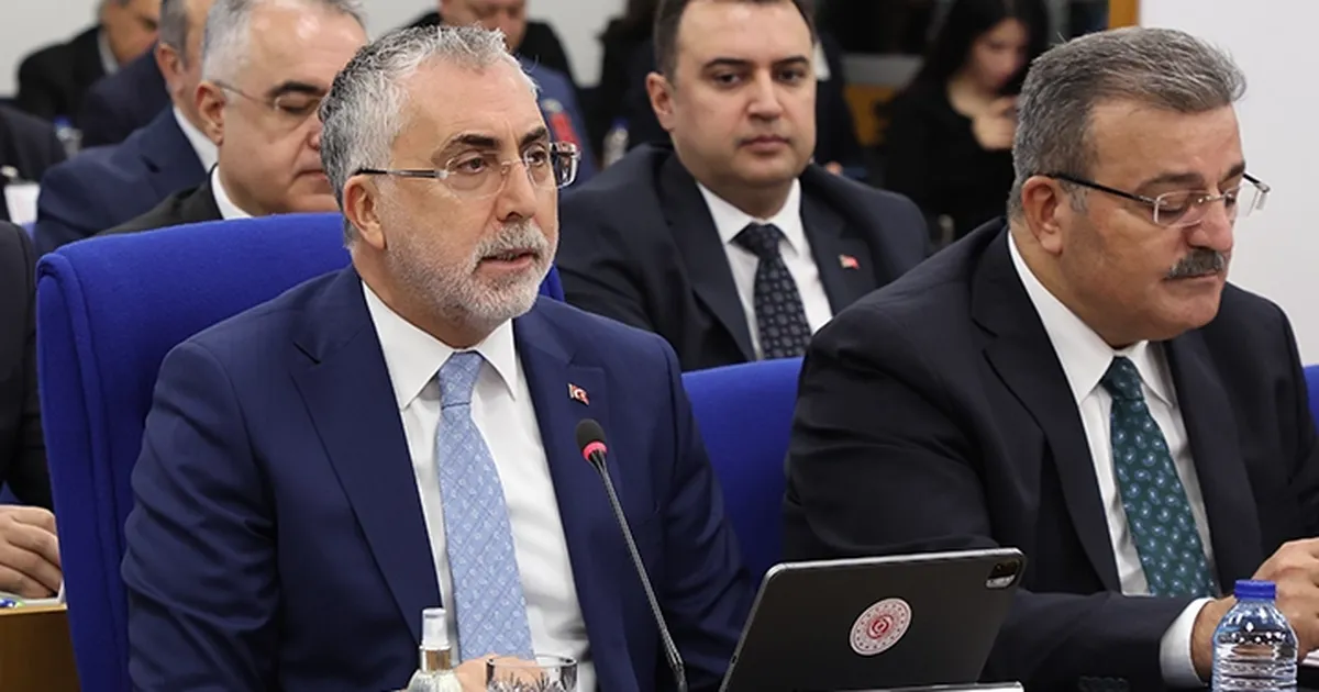 Çalışma ve Sosyal Güvenlik Bakanı Vedat Işıkhan, 6 Şubat 2023'te