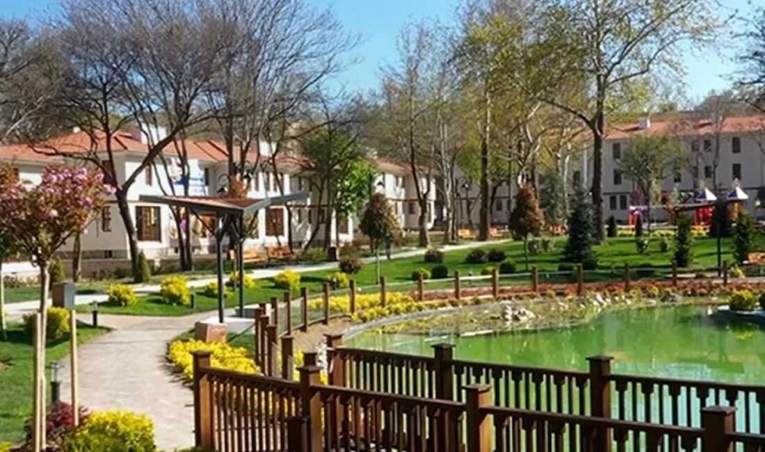 Türkiye’nin birinci toplu konut projesi olan Kızılay’daki Saraçoğlu Mahallesi, Etraf,
