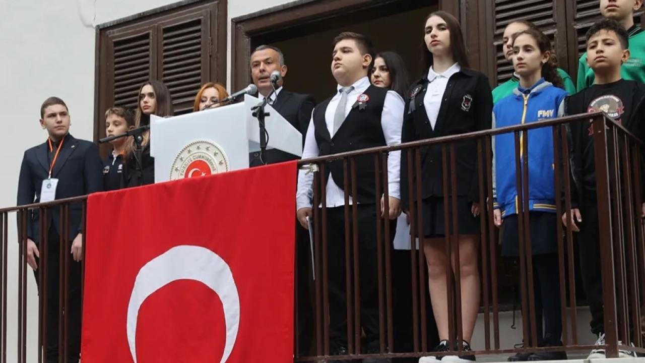 Türkiye Cumhuriyeti’nin kurucusu büyük lider Mustafa Kemal Atatürk, ebediyete intikalinin