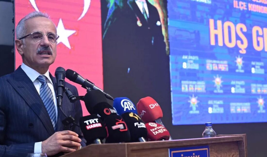 Ulaştırma ve Altyapı Bakanı Abdulkadir Uraloğlu, Ankara-Bursa Süratli Tren Çizgisi'ni
