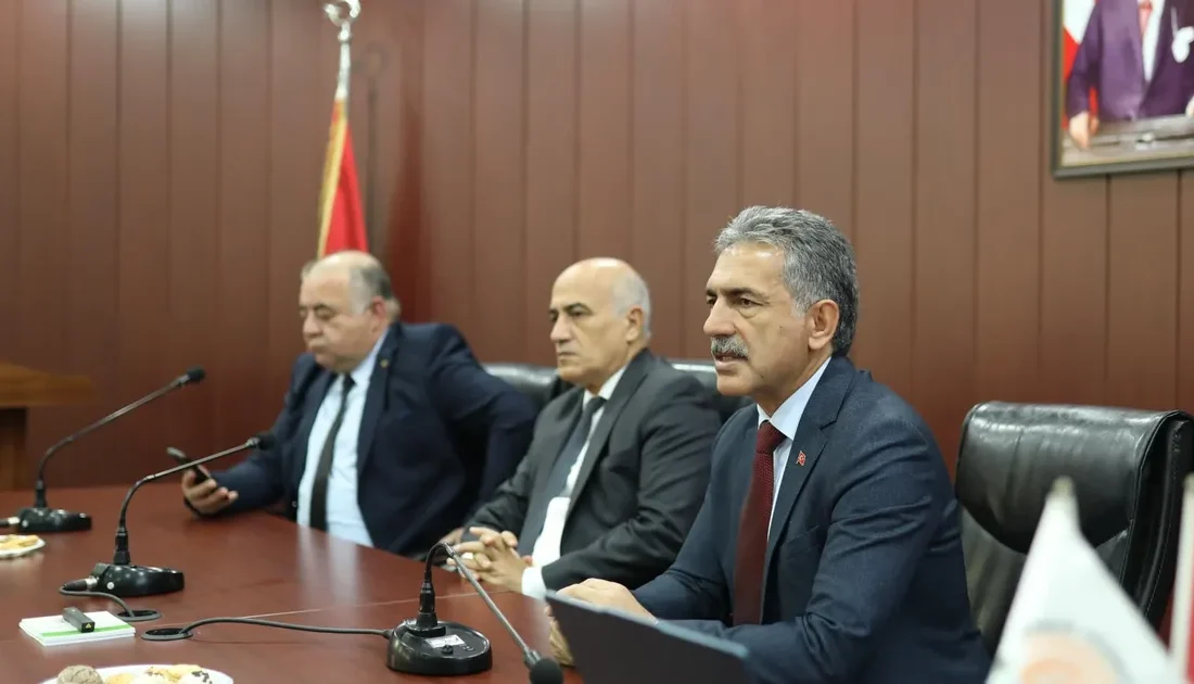 Bursa'nın Gemlik ilçesinde Kaymakam Osman Aslan Canbaba başkanlığında, Gemlik Ticaret