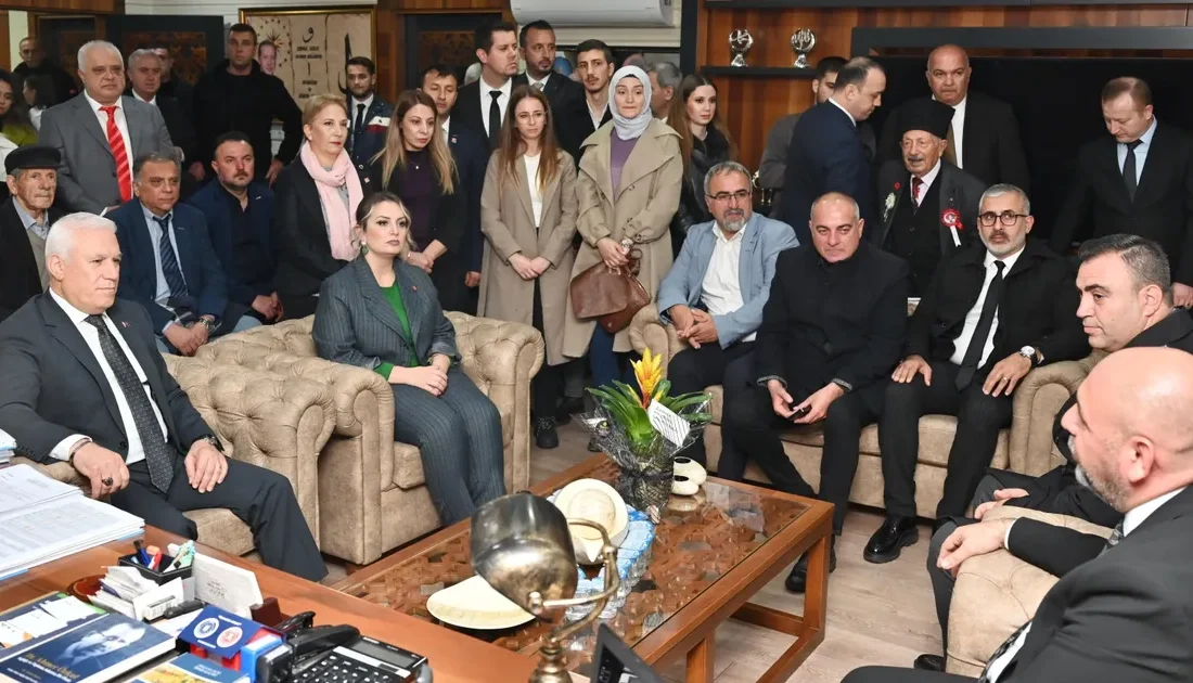 Bursa Büyükşehir Belediye Başkanı Mustafa Bozbey, kentin ve Orhangazi’nin havasını,