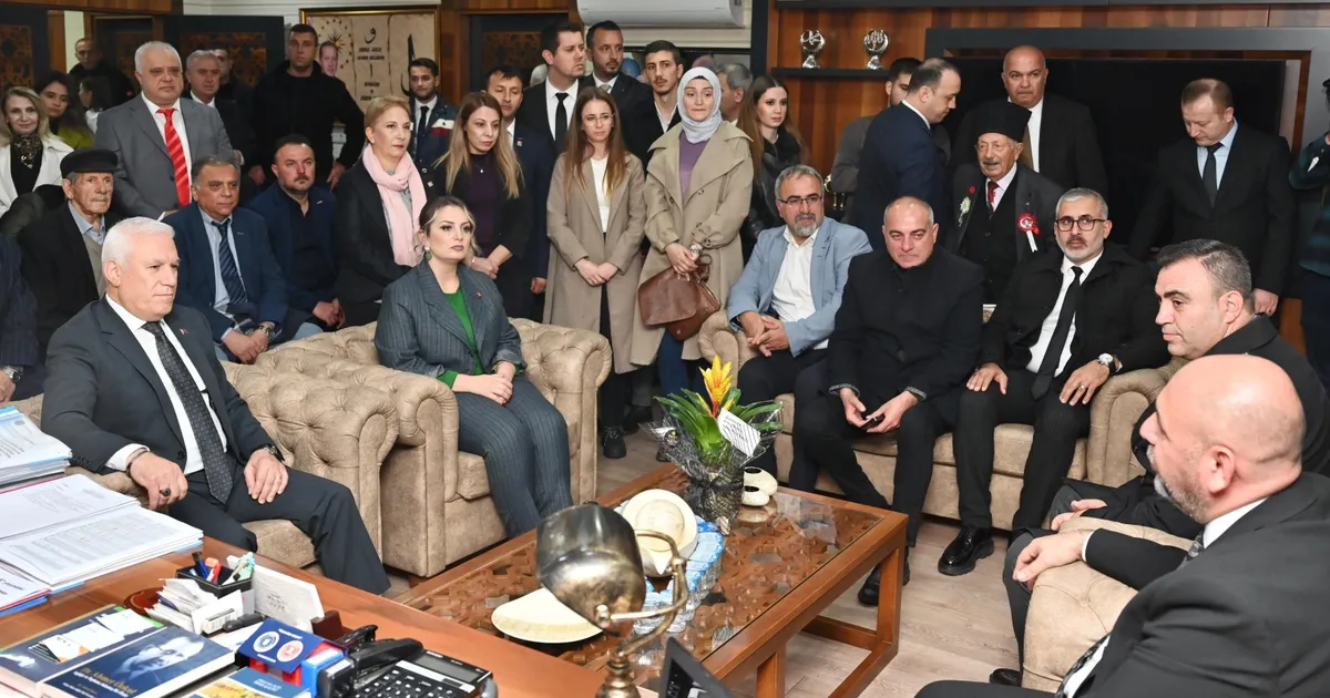 Bursa Büyükşehir Belediye Başkanı Mustafa Bozbey, kentin ve Orhangazi’nin havasını,