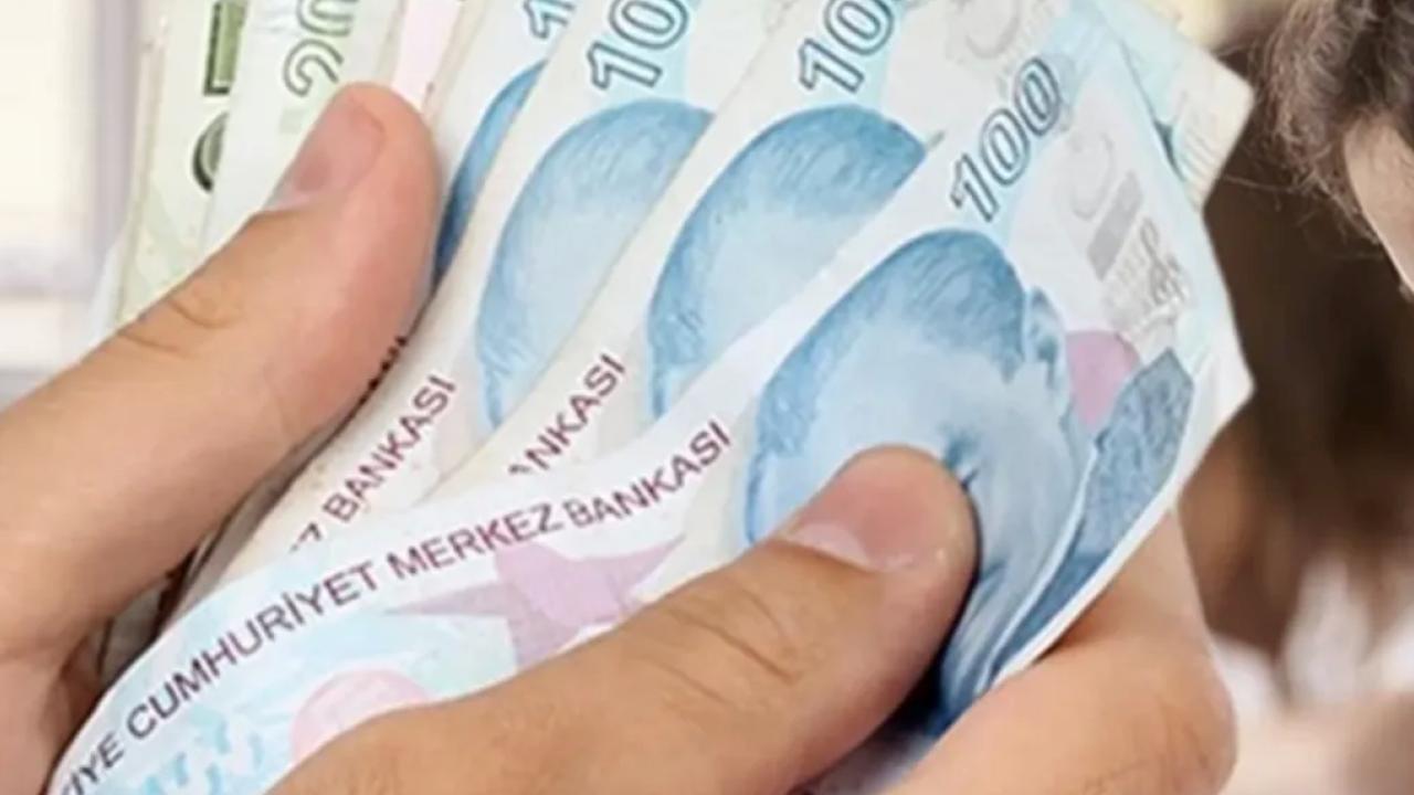 Ulusal Eğitim Bakanlığı'nca velilerden para almanın yasak olduğunun yazılı ve