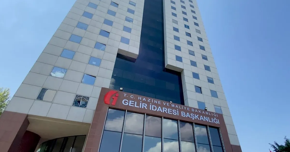 Gelir İdaresi Başkanlığı, akaryakıt satışlarında kullanılacak Ulusal Taşıt Tanıma Sistemi'nin