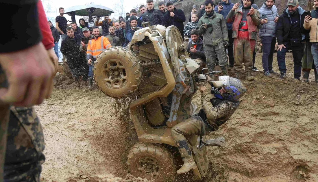 Kocaeli'de Gölcük Belediyesi tarafından düzenlenen ve adrenalin tutkunlarını bir araya