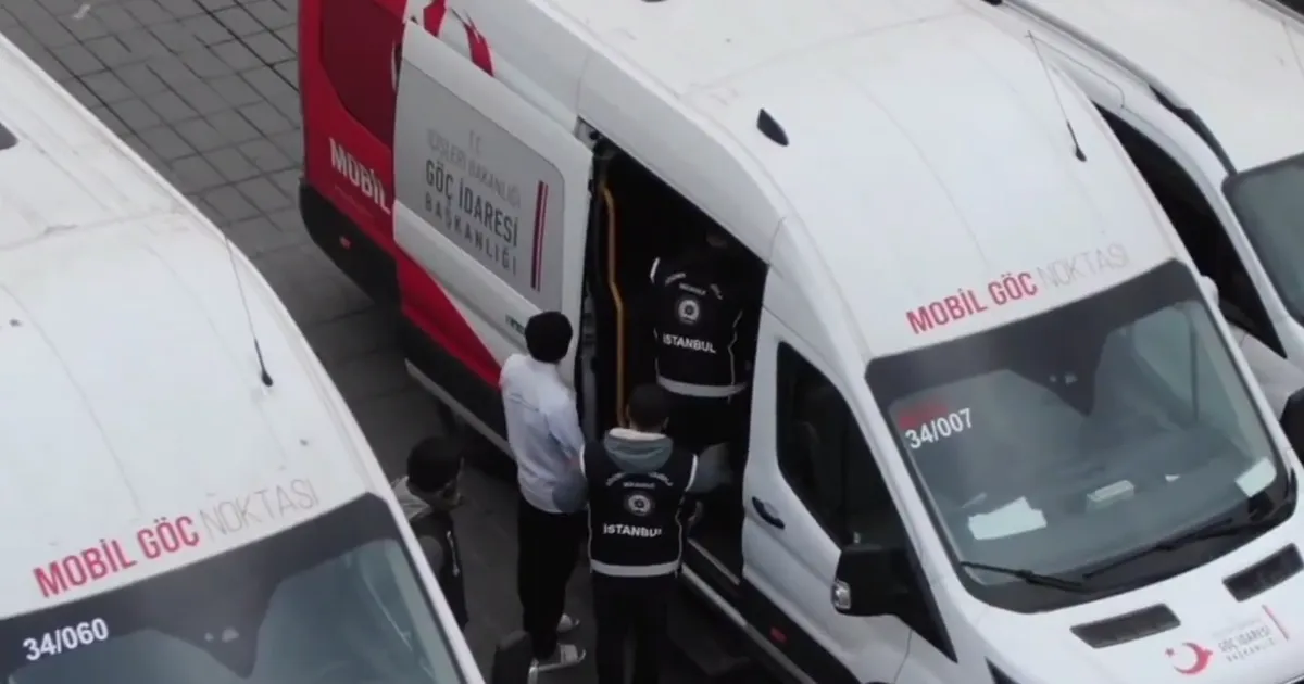 Düzensiz göç ve göçmen kaçakçılarıyla mücadeleyi sürdüren İçişleri Bakanlığı, İstanbul