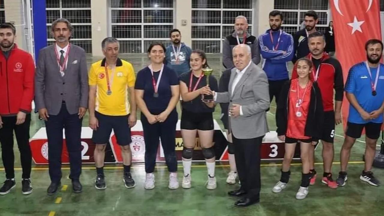 Mardin’in Yeşilli İlçesinde 29 Ekim Cumhuriyet Bayramı aktiflikleri kapsamında Kurumlar