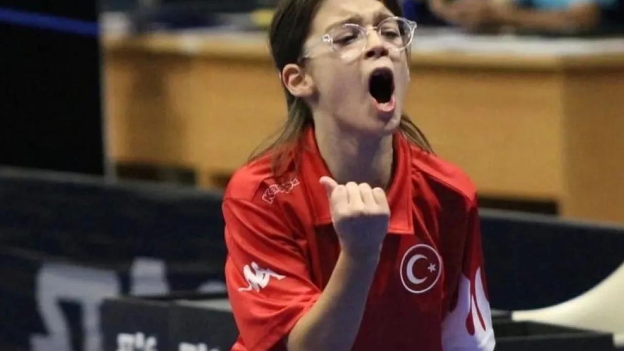Muğla Büyükşehir Belediyesi masa tenisi sportmeni Aybige Feride Üstündağ Kosova’da