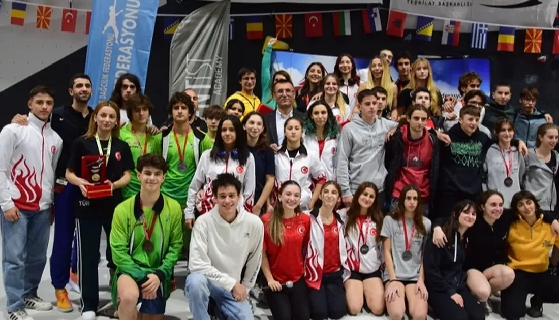 Nevşehir Belediyesi Spor Kulübü sporcusu Mustafa Sacit Sümer, ay yıldızlı