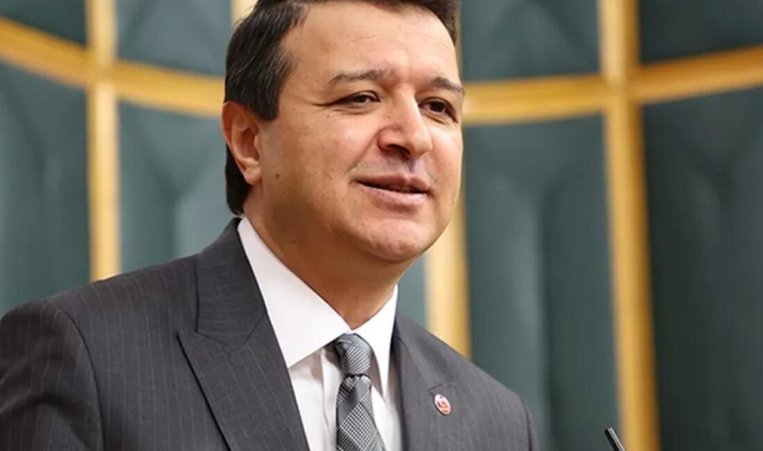 Partisinin TBMM Küme Toplantısında Milletvekillerine hitap eden Saadet Partisi Genel