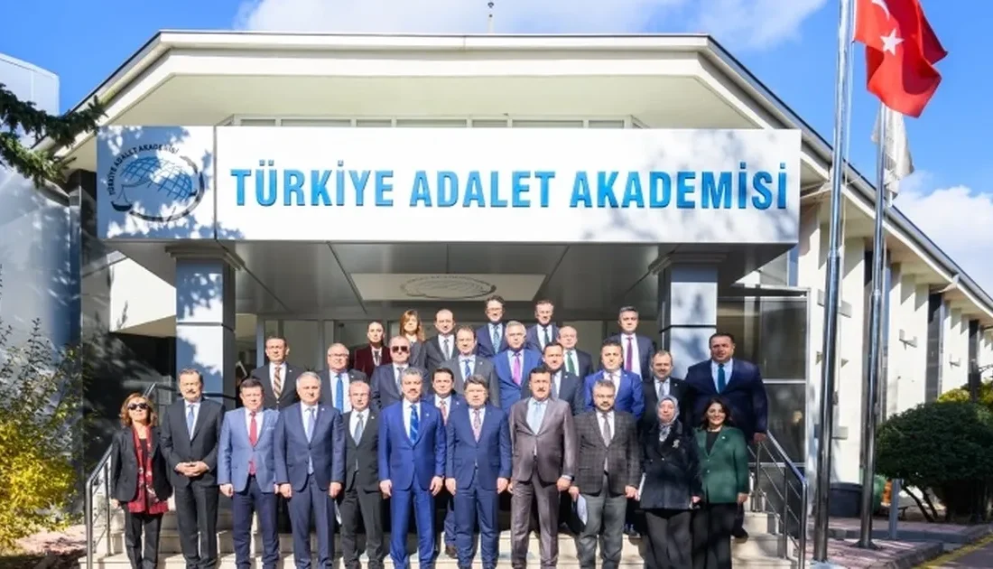 Adalet Bakanı Yılmaz Tunç, TBMM Adalet Komisyonu Başkanı Cüneyt Yüksel
