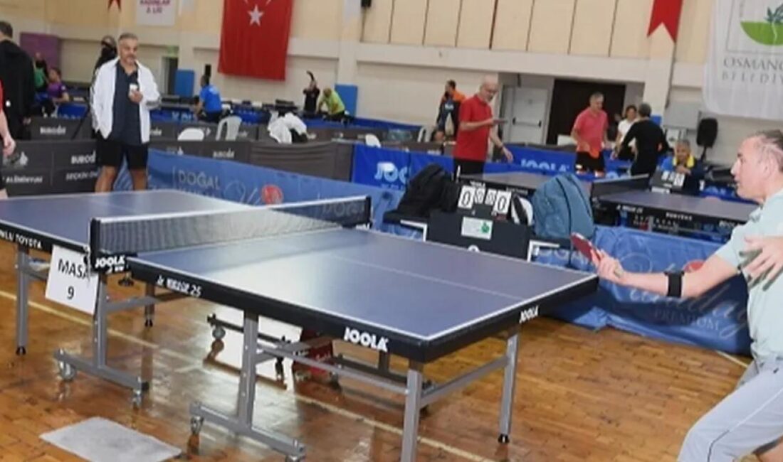 Ulusal Bursa Veteran Masa Tenisi Turnuvası başladı Osmangazi Belediyesi’nin dayanaklarıyla Bursa Veteran Masa Tenisçileri Spor Kulübü tarafından