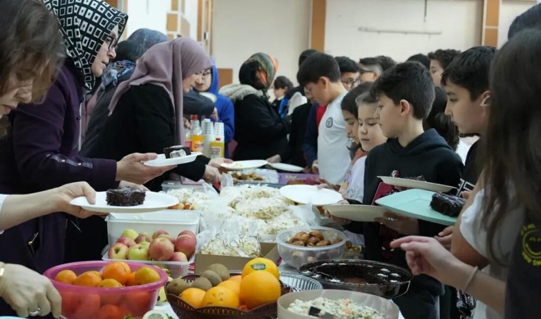Ankara Keçiören’de yerli malı haftası kutlandı Her yıl aralık ayının ikinci haftasında kutlanan Yerli Malı Haftası