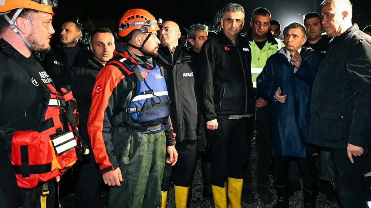 Antakya Valisi Şahin Manavgat'da incelemelerde bulundu 1