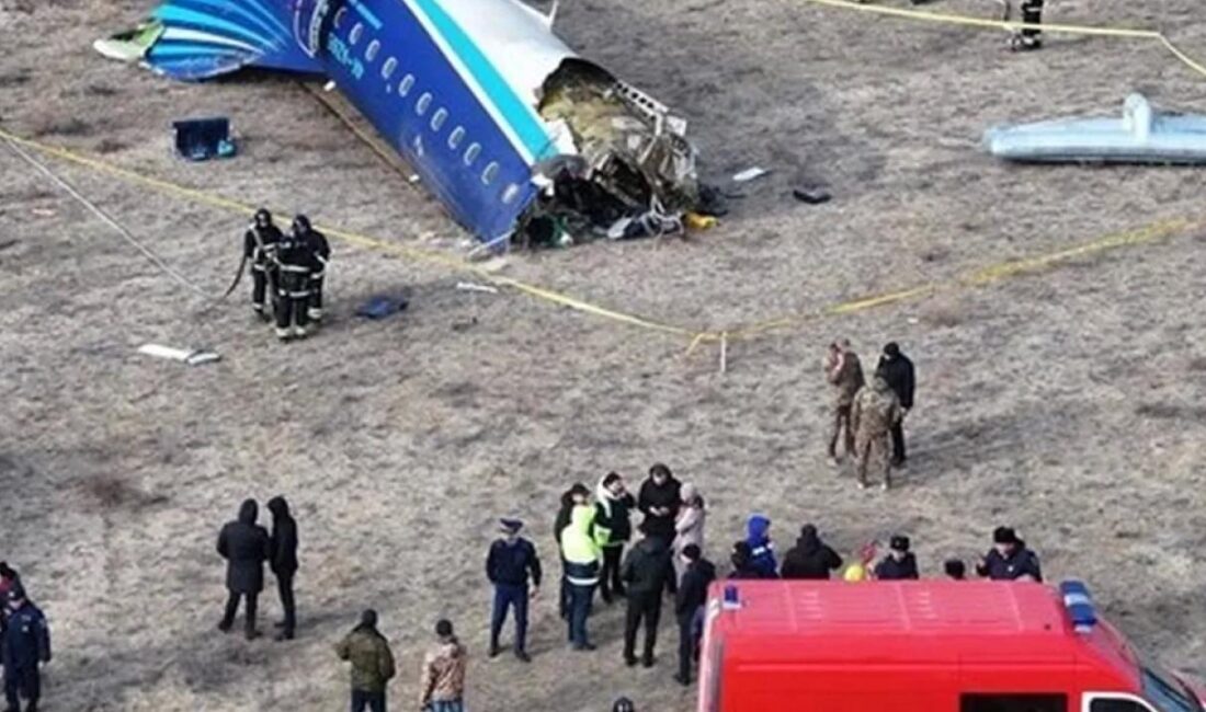 Azerbaycan'da, Azerbaycan Hava Yollarına (AZAL) ait yolcu uçağının Kazakistan'ın Aktau
