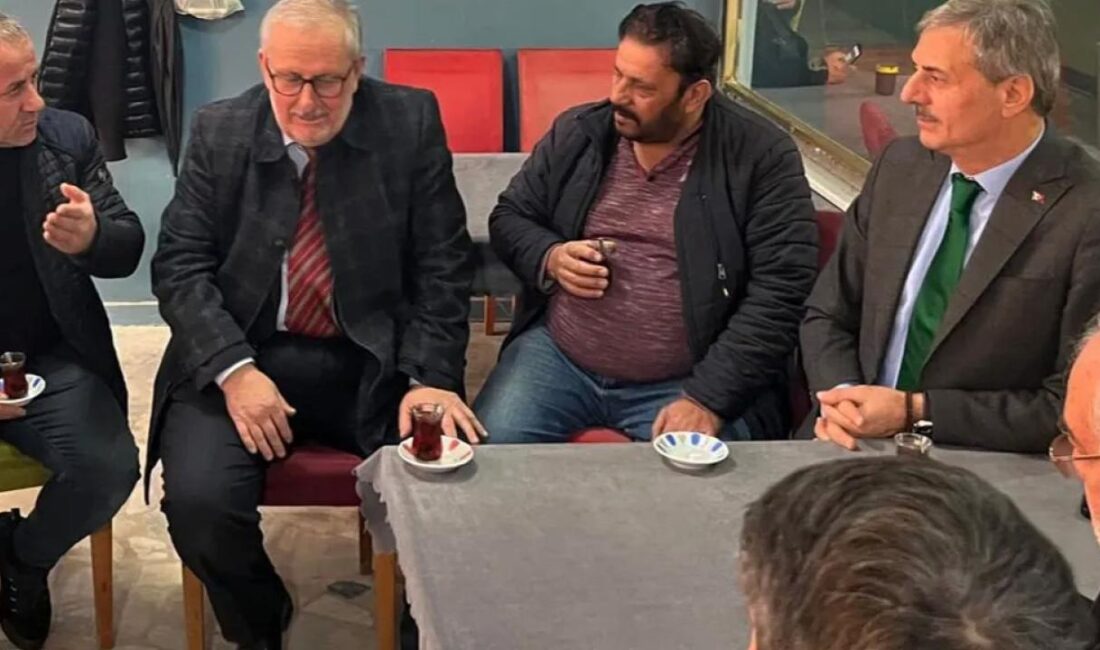 Sakarya Büyükşehir Belediye Başkanı Yusuf Alemdar, Hendek Yeşilyurt Mahallesi’nde vatandaşlarla