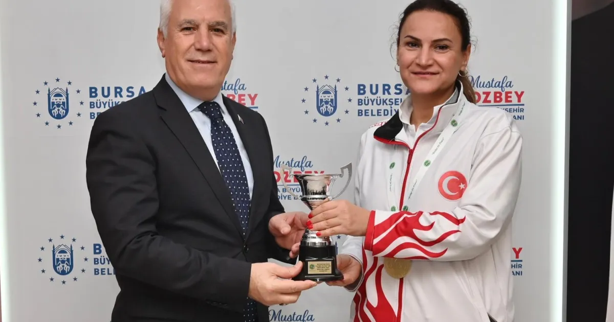 Bursa Büyükşehir Belediye Başkanı Mustafa Bozbey, 16. Dünya Briç Şampiyonası'nda