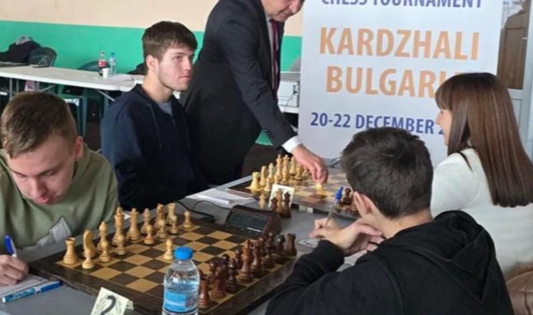 Kırcaali'de düzenlenen 1. Kırcaali Uluslararası Açık Satranç Turnuvası, satranç severleri