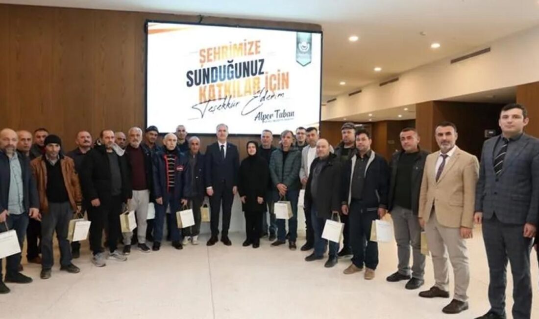 Bursa İnegöl Belediyesi’nde 2024 yılında emekli olan personeller için veda