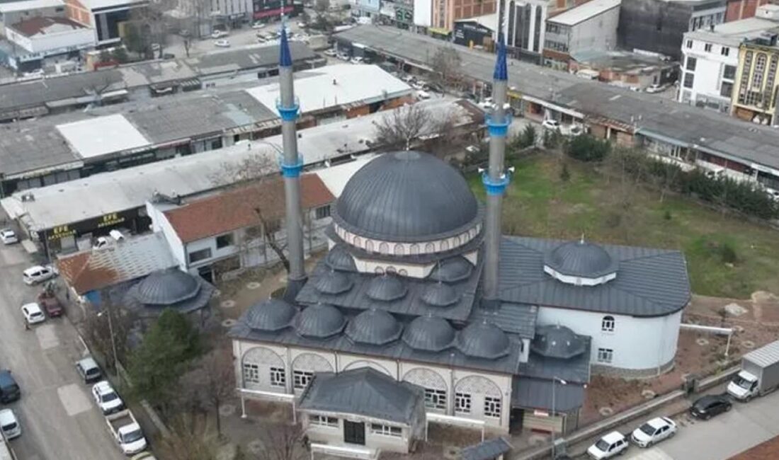 Bursa'da İnegöl Mobilyacılar Odası’nın 27 yıldır Regaip Kandillerinde sürdürdüğü mevlit