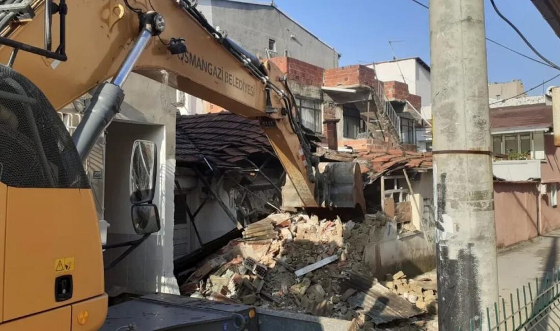 Bursa Osmangazi Belediyesi, vatandaşların can ve mal güvenliği açısından tehlike