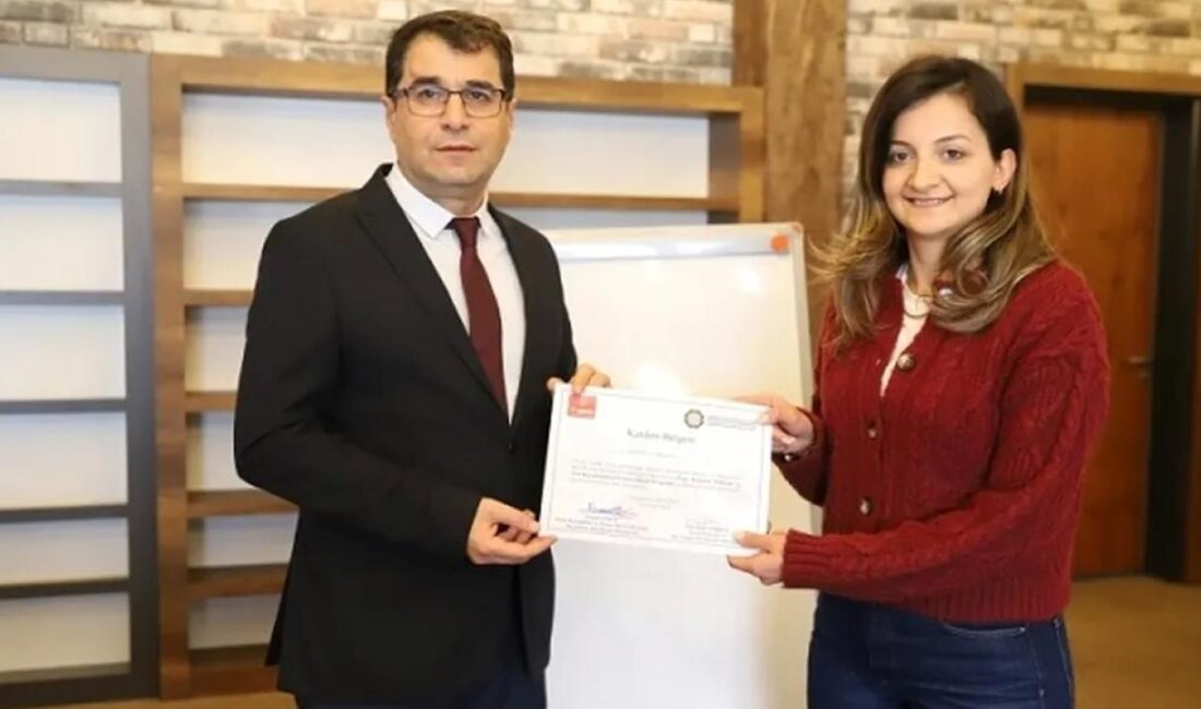 Diyarbakır Büyükşehir Belediyesi'nin personele yönelik düzenlendiği “Proje Döngüsü Yönetimi ve