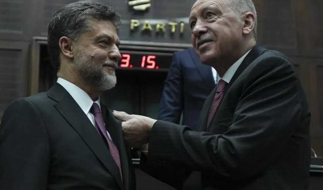 Kurucularından olan Gelecek Partisi'nden istifa ederek CHP listesinden girdiği TBMM'de