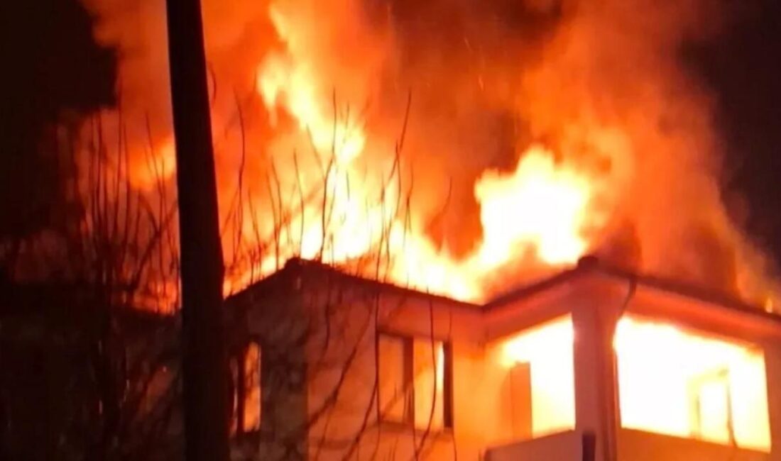Düzce’nin Beyköy Beldesi Değirmenbaşı Mahallesi'nde iki katlı evde sebebi belirlenemeyen